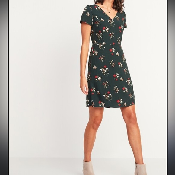 Old Navy Dress Women’s L Tall Green Red Floral V-Neck Smocked Short Sleeve Mini - Picture 4 of 12